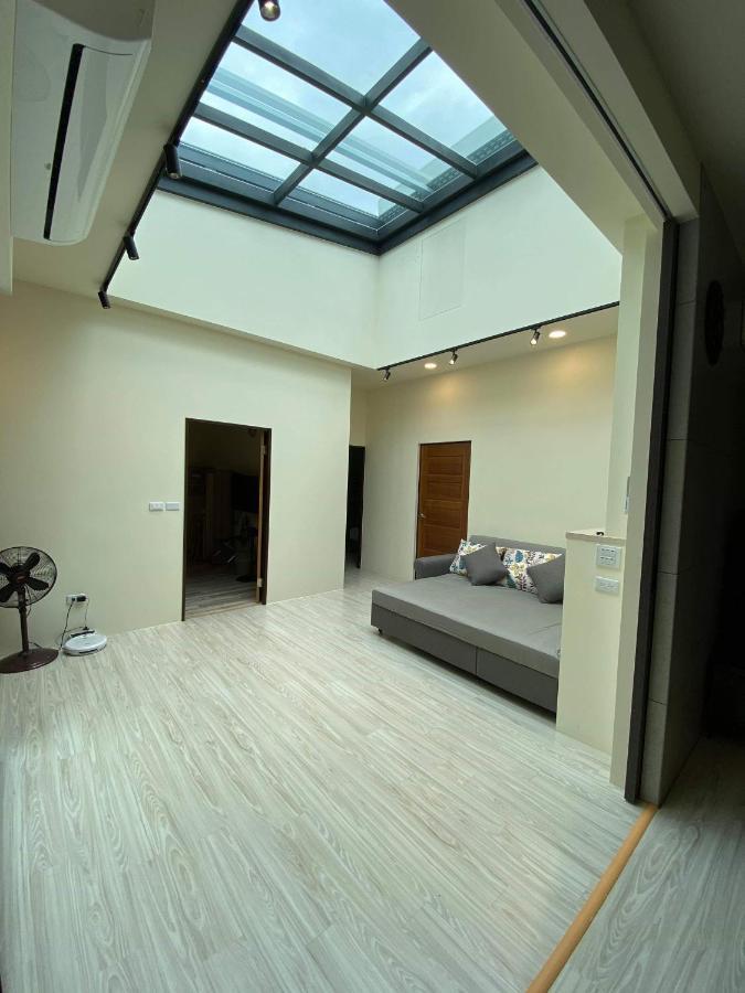《別有洞天》太空梭電梯星光民宿 T'ai-tung Extérieur photo